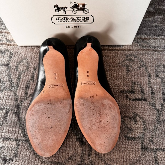 COACH Leather Pumps size 6 (with box) - Picture 2 of 7